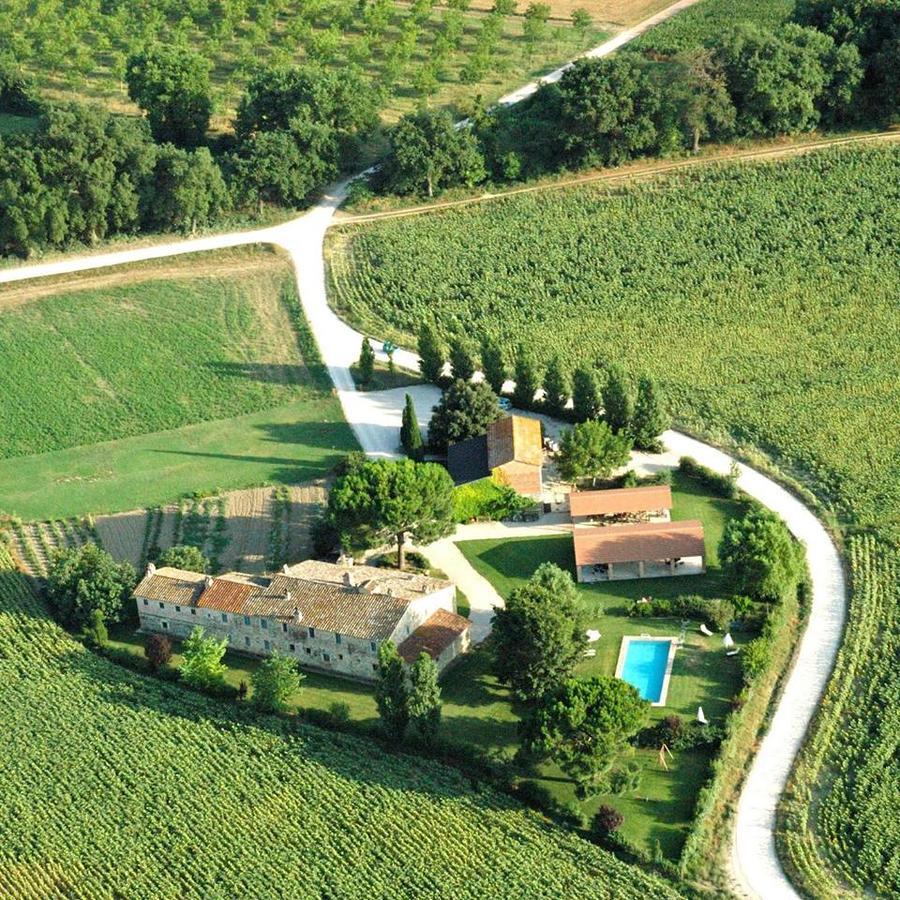 Agriturismo Pian Del Tevere Villa Torgiano Ngoại thất bức ảnh